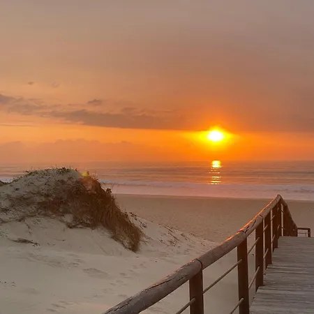 Del Rey - Spacious And Bright Townhouse With Golf View Amoreira (Leiria)