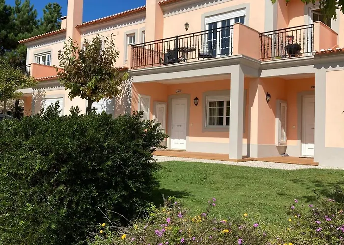 Del Rey - Spacious And Bright Townhouse With Golf View Feriehus Amoreira (Leiria)