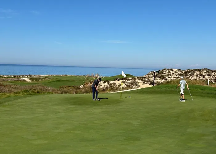 Del Rey - Spacious And Bright Townhouse With Golf View Casa de Férias Amoreira (Leiria)